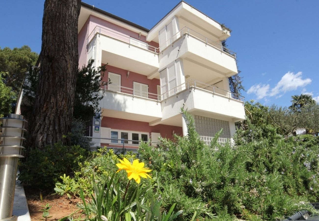 Ferienwohnung in Rovinj - Ferienwohnung in Rovinj mit Terrasse, Klimaanlage, W-LAN, Spülmaschine (4285-3)