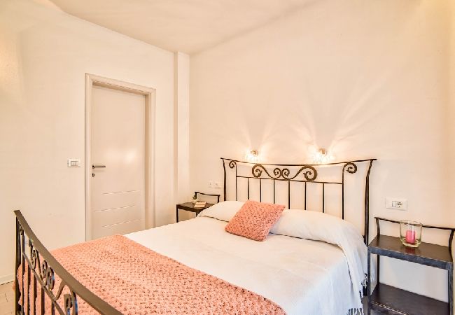 Ferienwohnung in Rovinj - Ferienwohnung in Rovinj mit Terrasse, Klimaanlage, W-LAN, Spülmaschine (4286-2) Ferienwohnung in Rovinj - Ferienwohnung in Rovinj mit Terrasse, Klimaanlage, W-LAN, Spülmaschine (4286-2)