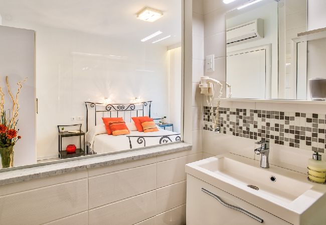 Ferienwohnung in Rovinj - Ferienwohnung in Rovinj mit Terrasse, Klimaanlage, W-LAN, Spülmaschine (4286-4) Ferienwohnung in Rovinj - Ferienwohnung in Rovinj mit Terrasse, Klimaanlage, W-LAN, Spülmaschine (4286-4)