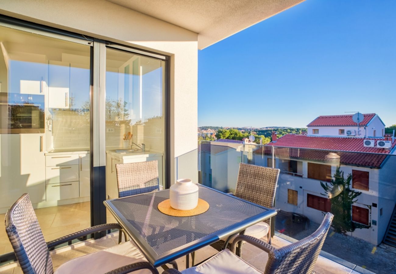 Ferienwohnung in Rovinj - Ferienwohnung in Rovinj mit Terrasse, Klimaanlage, W-LAN, Spülmaschine (4286-4)