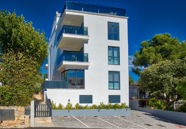 Ferienwohnung in Rovinj - Ferienwohnung in Rovinj mit Balkon, Klimaanlage, W-LAN, Spülmaschine (4286-5) Ferienwohnung in Rovinj - Ferienwohnung in Rovinj mit Balkon, Klimaanlage, W-LAN, Spülmaschine (4286-5)