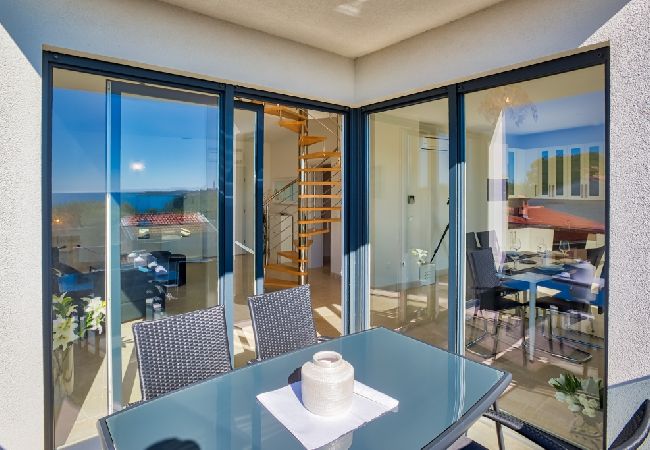 Ferienwohnung in Rovinj - Ferienwohnung in Rovinj mit Meerblick, Terrasse, Klimaanlage, W-LAN (4286-6) Ferienwohnung in Rovinj - Ferienwohnung in Rovinj mit Meerblick, Terrasse, Klimaanlage, W-LAN (4286-6)