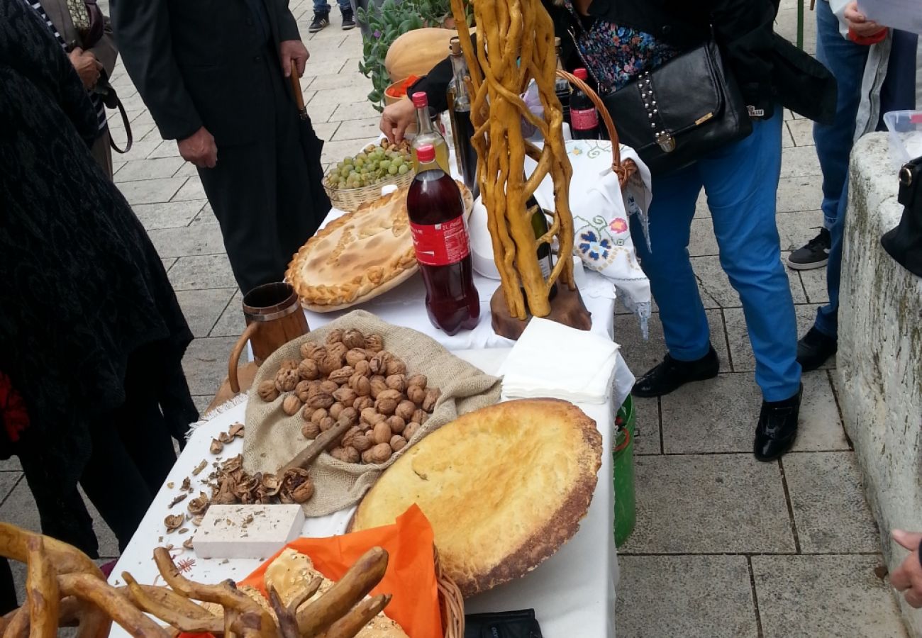 Ferienwohnung in Zagreb - Ferienwohnung in Zagreb mit Balkon, W-LAN, Waschmaschine (4292-1)