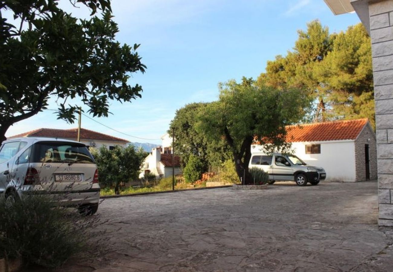 Ferienwohnung in Supetar - Ferienwohnung in Supetar mit Terrasse, Klimaanlage, W-LAN, Waschmaschine (4300-2)