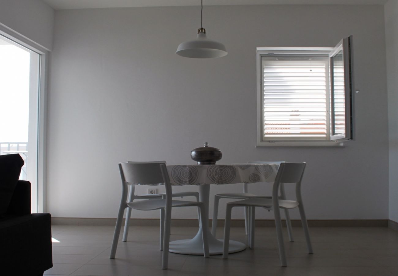 Ferienwohnung in Tribunj - Ferienwohnung in Tribunj mit Meerblick, Balkon, Klimaanlage, W-LAN (4303-3)