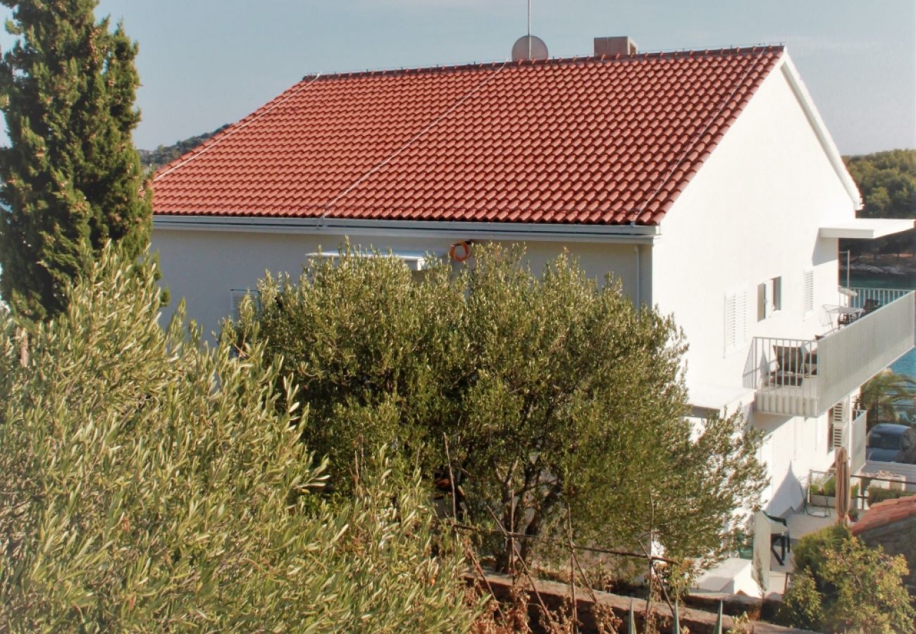 Ferienwohnung in Tribunj - Ferienwohnung in Tribunj mit Meerblick, Balkon, Klimaanlage, W-LAN (4303-3)