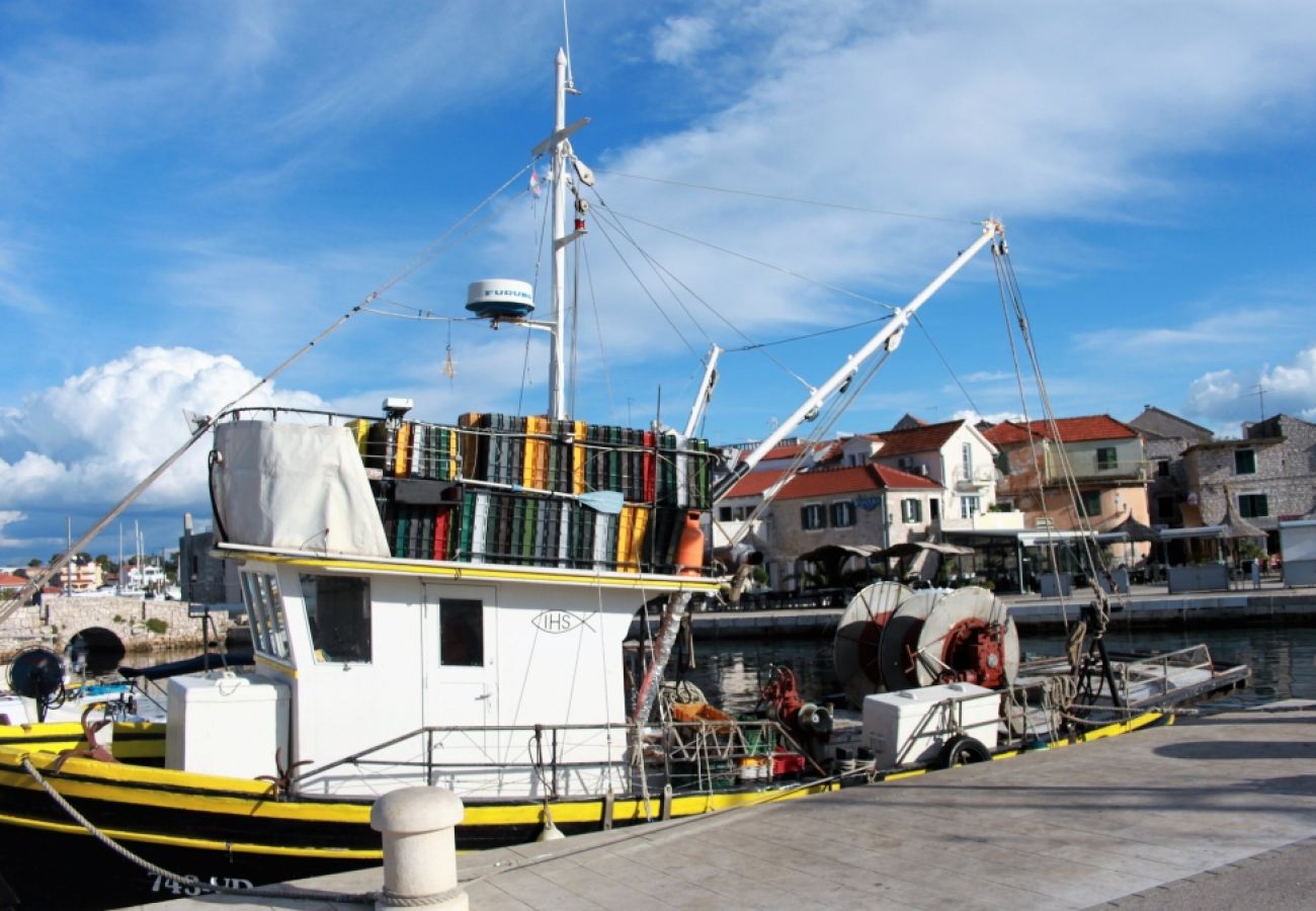 Ferienwohnung in Tribunj - Ferienwohnung in Tribunj mit Terrasse, Klimaanlage, W-LAN (4303-4)