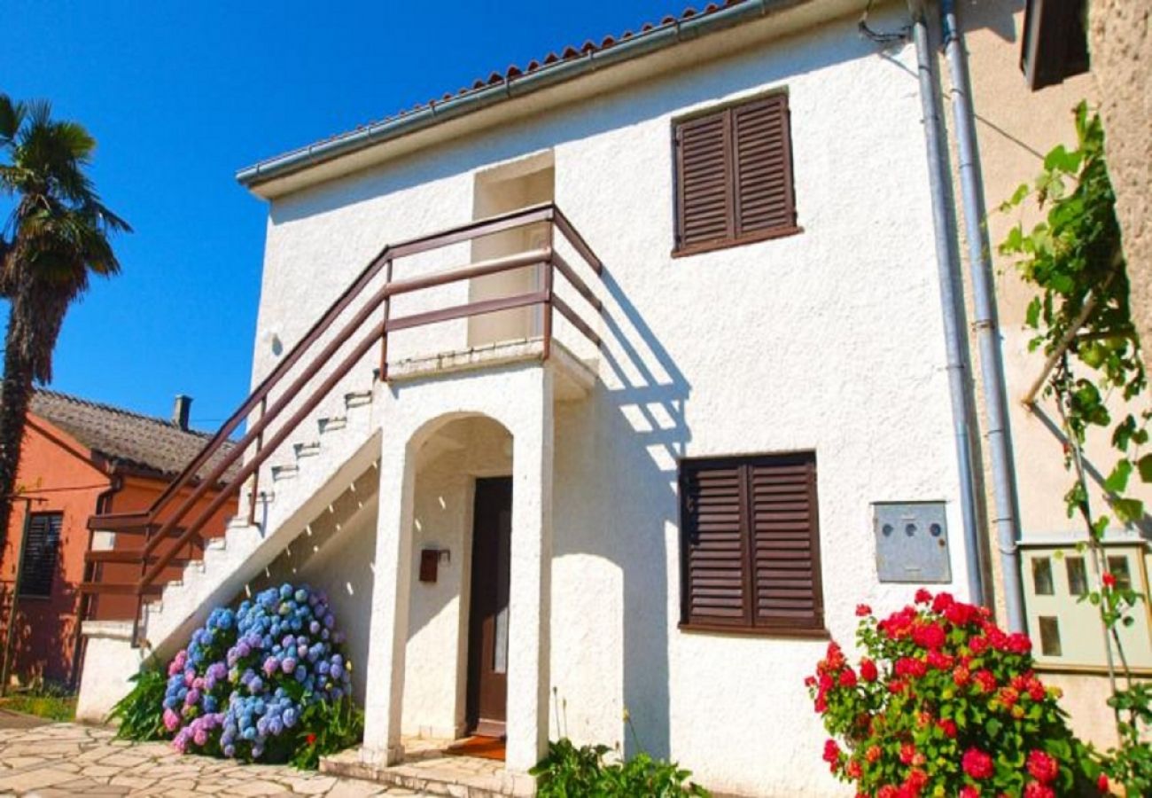 Ferienwohnung in Fažana - Ferienwohnung in Fažana mit Meerblick, Balkon, Klimaanlage, W-LAN (4348-1)