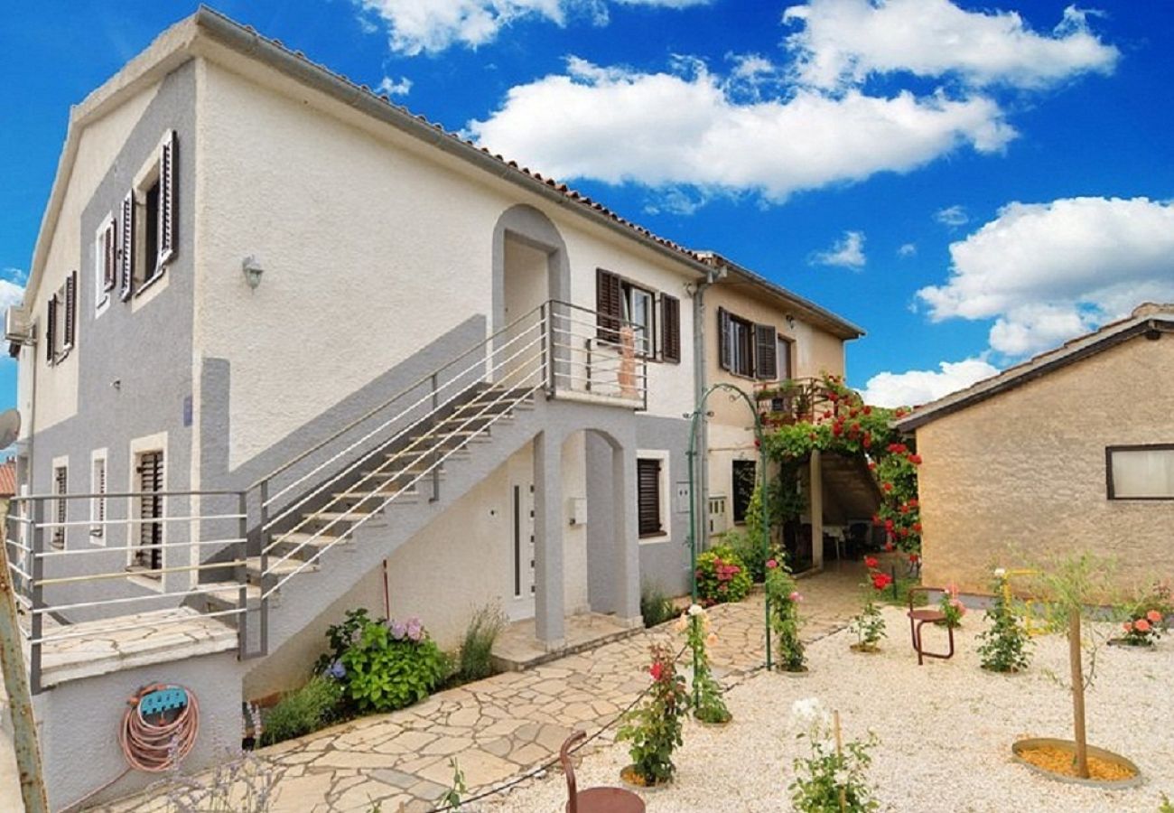 Ferienwohnung in Fažana - Ferienwohnung in Fažana mit Meerblick, Balkon, Klimaanlage, W-LAN (4348-1)