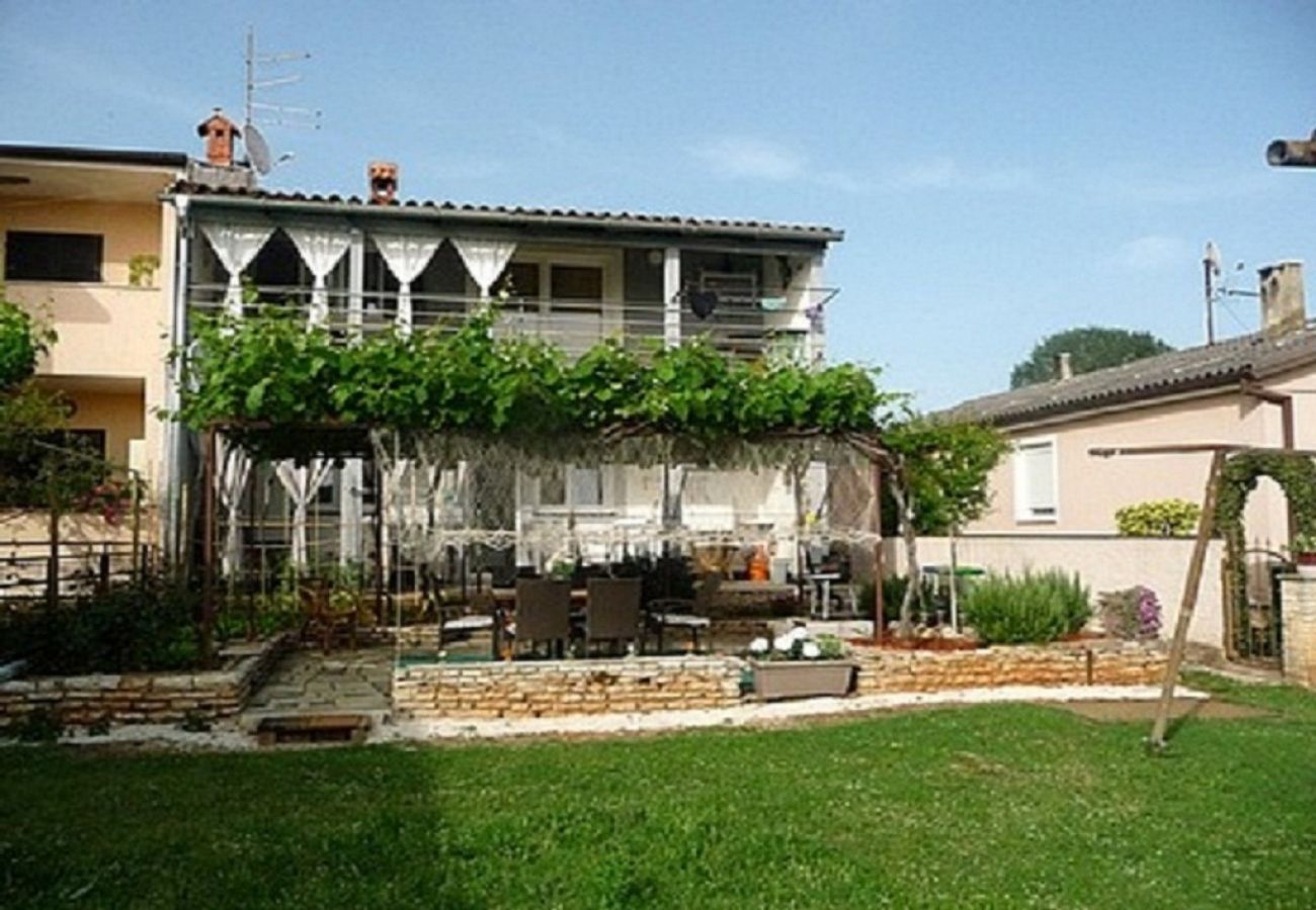 Ferienwohnung in Fažana - Ferienwohnung in Fažana mit Meerblick, Balkon, Klimaanlage, W-LAN (4348-1)