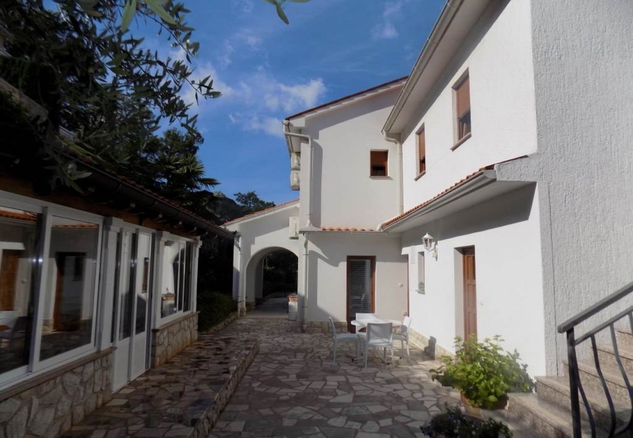 Ferienwohnung in Mošcenicka Draga - Ferienwohnung in Mošćenička Draga mit Meerblick, Terrasse, Klimaanlage, W-LAN (4364-5)