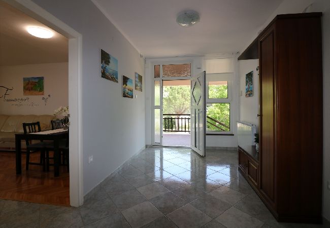 Ferienwohnung in Porec - Ferienwohnung in Poreč mit Terrasse, Klimaanlage, W-LAN, Spülmaschine (4400-9) Ferienwohnung in Porec - Ferienwohnung in Poreč mit Terrasse, Klimaanlage, W-LAN, Spülmaschine (4400-9)