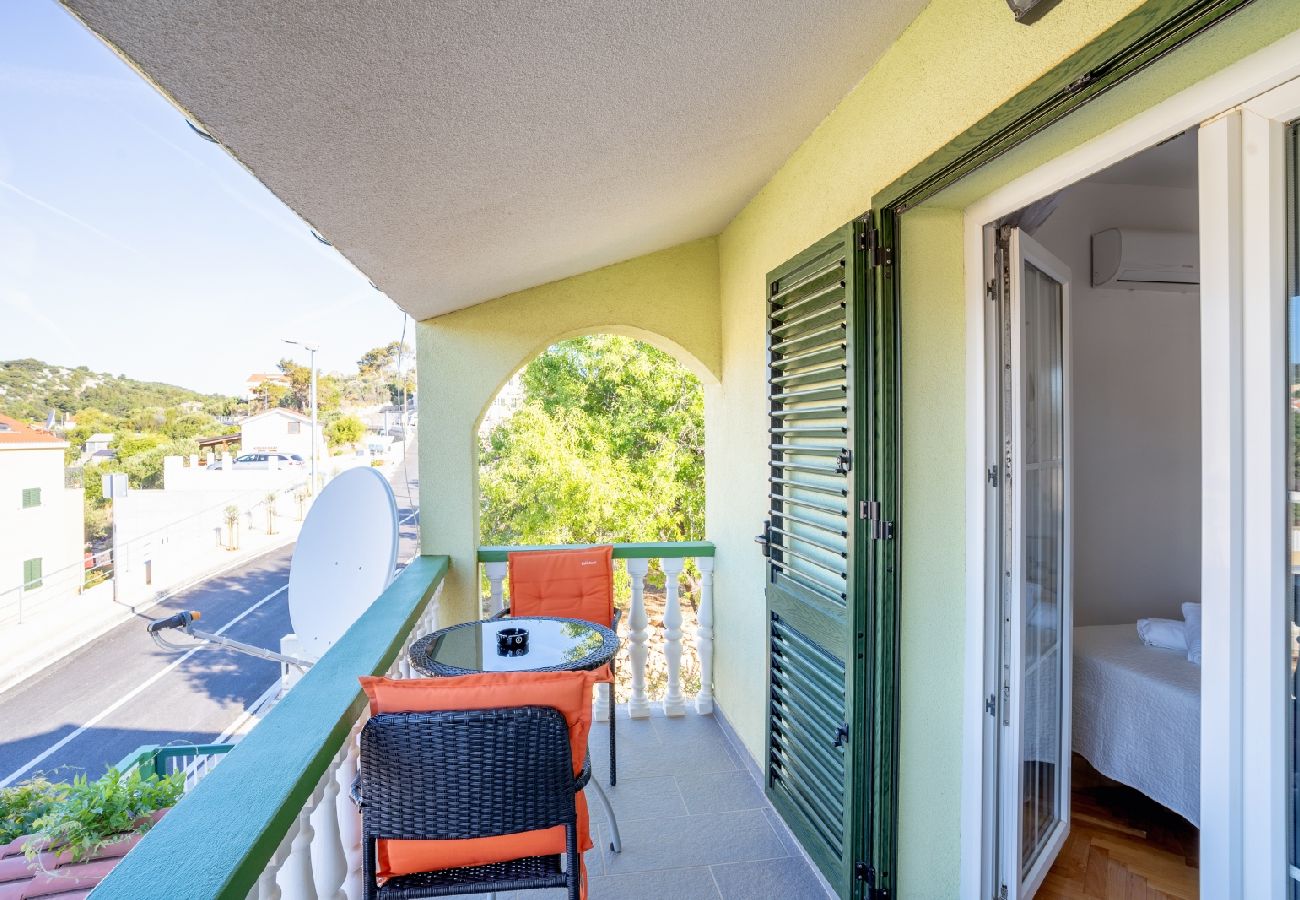 Ferienwohnung in Sali - Ferienwohnung in Sali mit Meerblick, Balkon, Klimaanlage, W-LAN (4413-2)