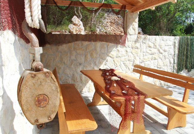 Ferienhaus in Okrug Gornji - Robinsonhaus in Okrug Gornji mit Meerblick, Terrasse (4452-1) Ferienhaus in Okrug Gornji - Robinsonhaus in Okrug Gornji mit Meerblick, Terrasse (4452-1)