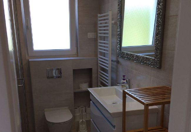 Ferienwohnung in Podgora - Ferienwohnung in Podgora mit Meerblick, Terrasse, Klimaanlage, W-LAN (4492-3) Ferienwohnung in Podgora - Ferienwohnung in Podgora mit Meerblick, Terrasse, Klimaanlage, W-LAN (4492-3)