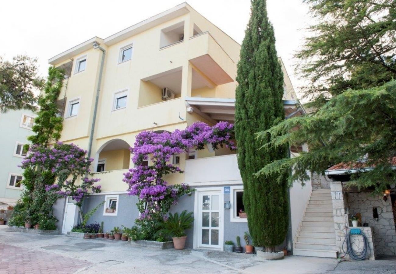 Ferienwohnung in Duce - Ferienwohnung in Duće mit Meerblick, Balkon, Klimaanlage, W-LAN (132-2)