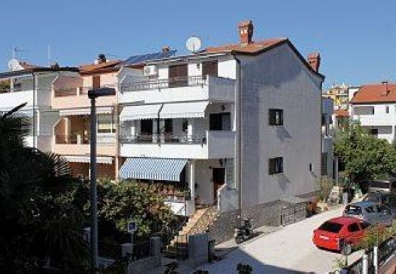 Ferienwohnung in Rovinj - Ferienwohnung in Rovinj mit Terrasse, Klimaanlage, W-LAN, Waschmaschine (3652-3)