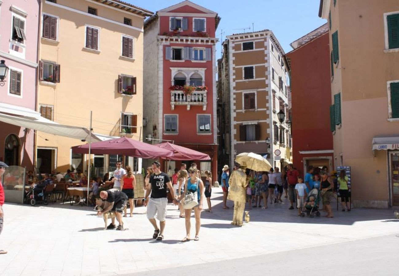 Ferienwohnung in Rovinj - Ferienwohnung in Rovinj mit Terrasse, Klimaanlage, W-LAN, Waschmaschine (3652-3)