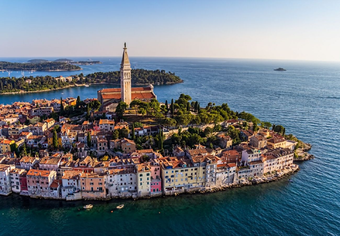 Ferienwohnung in Rovinj - Ferienwohnung in Rovinj mit Terrasse, Klimaanlage, W-LAN, Waschmaschine (3652-3)