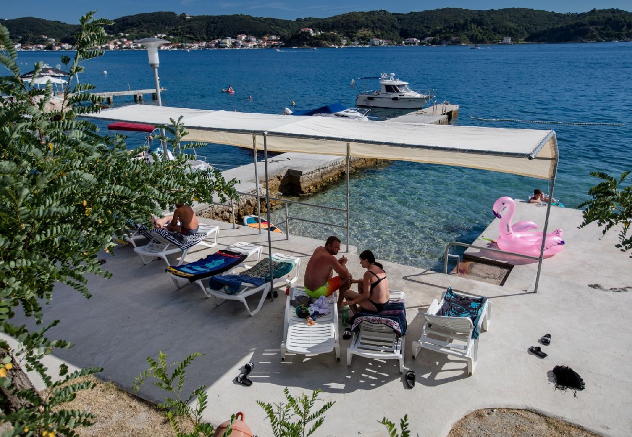 Ferienwohnung in Supetarska Draga - Ferienwohnung in Supetarska Draga mit Meerblick, Balkon, Klimaanlage, W-LAN (4551-1)