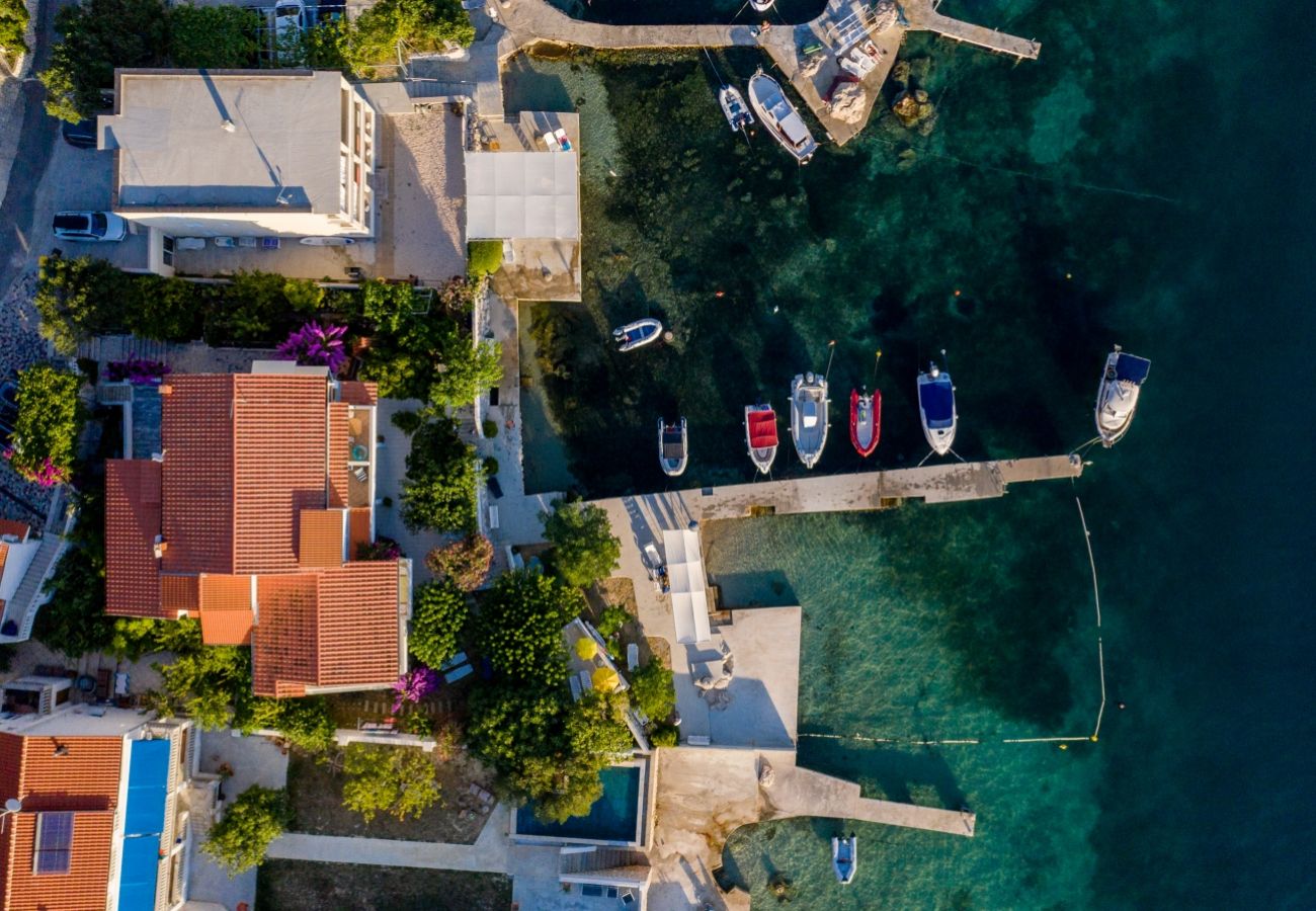 Ferienwohnung in Supetarska Draga - Ferienwohnung in Supetarska Draga mit Meerblick, Balkon, Klimaanlage, W-LAN (4551-1)