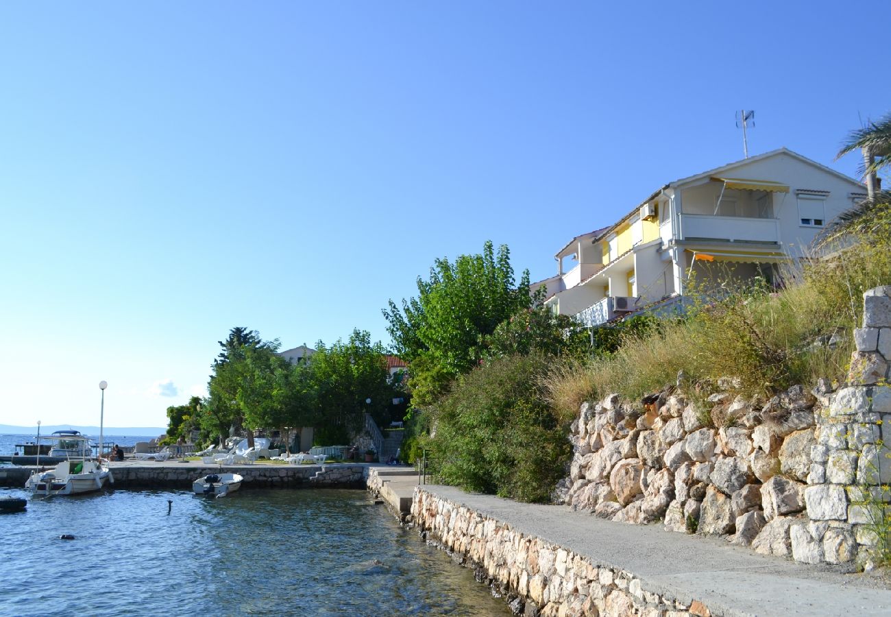 Ferienwohnung in Supetarska Draga - Ferienwohnung in Supetarska Draga mit Meerblick, Balkon, Klimaanlage, W-LAN (4551-1)