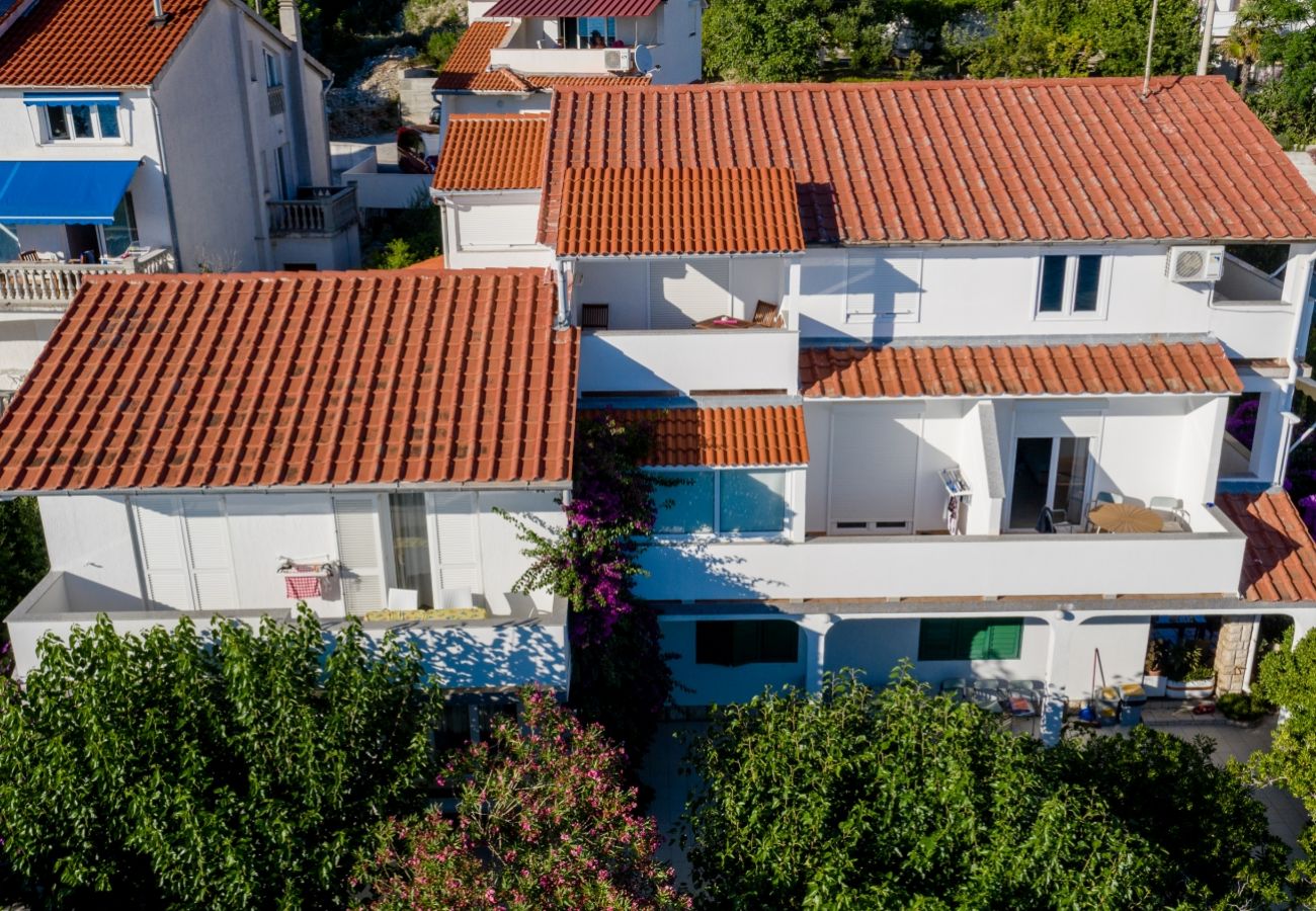 Ferienwohnung in Supetarska Draga - Ferienwohnung in Supetarska Draga mit Meerblick, Balkon, Klimaanlage, W-LAN (4551-1)