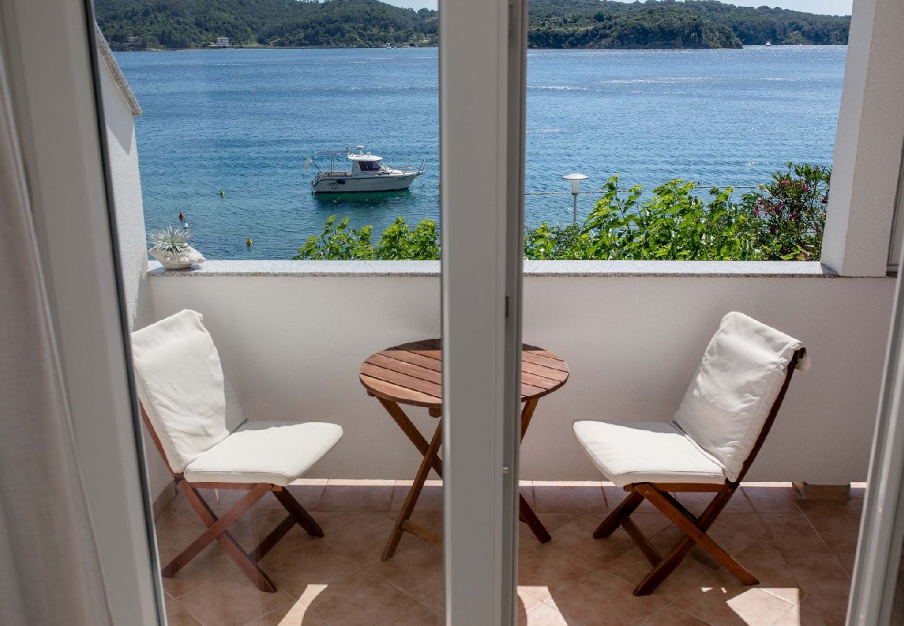 Ferienwohnung in Supetarska Draga - Ferienwohnung in Supetarska Draga mit Meerblick, Balkon, Klimaanlage, W-LAN (4551-4)