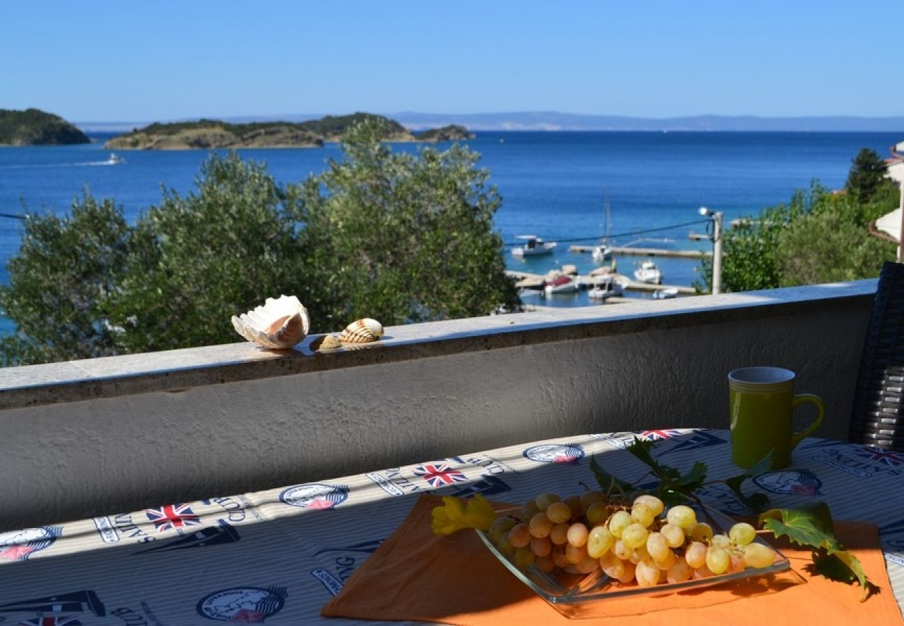 Ferienwohnung in Supetarska Draga - Ferienwohnung in Supetarska Draga mit Meerblick, Terrasse, Klimaanlage, W-LAN (4552-9)