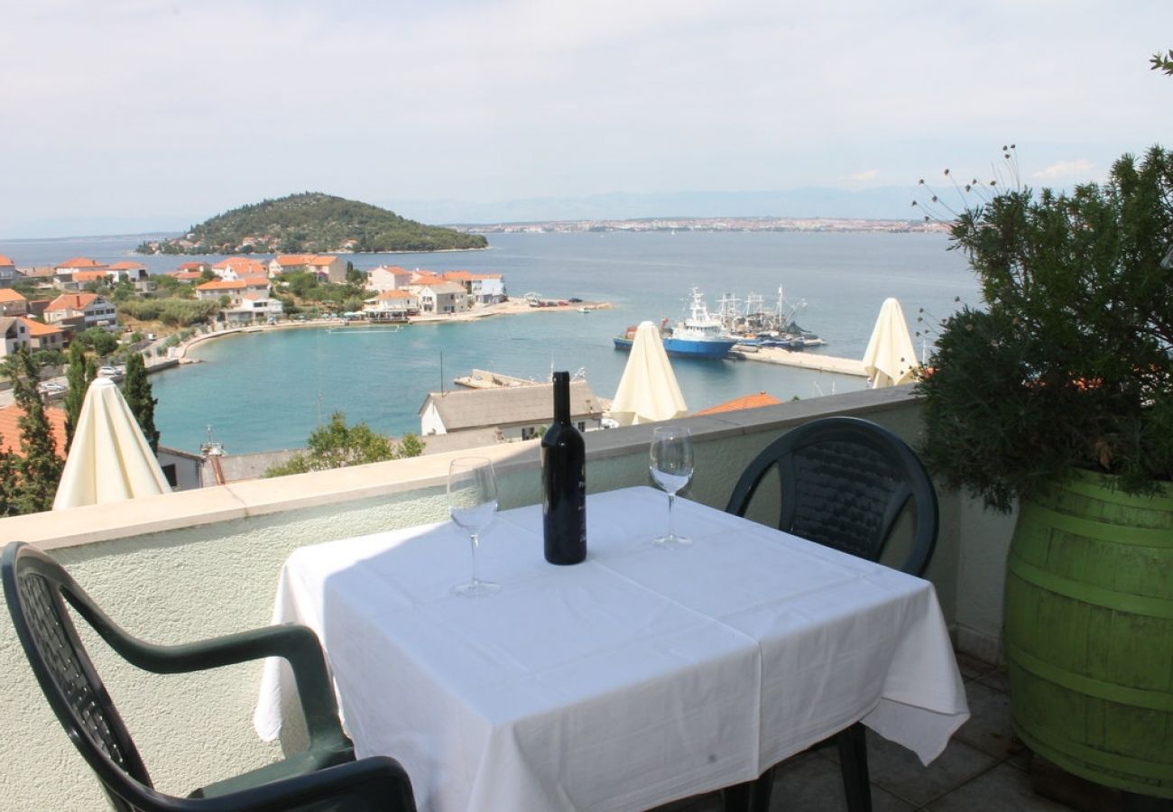 Ferienwohnung in Kali - Ferienwohnung in Kali mit Meerblick, Balkon, Klimaanlage, W-LAN (4566-1)