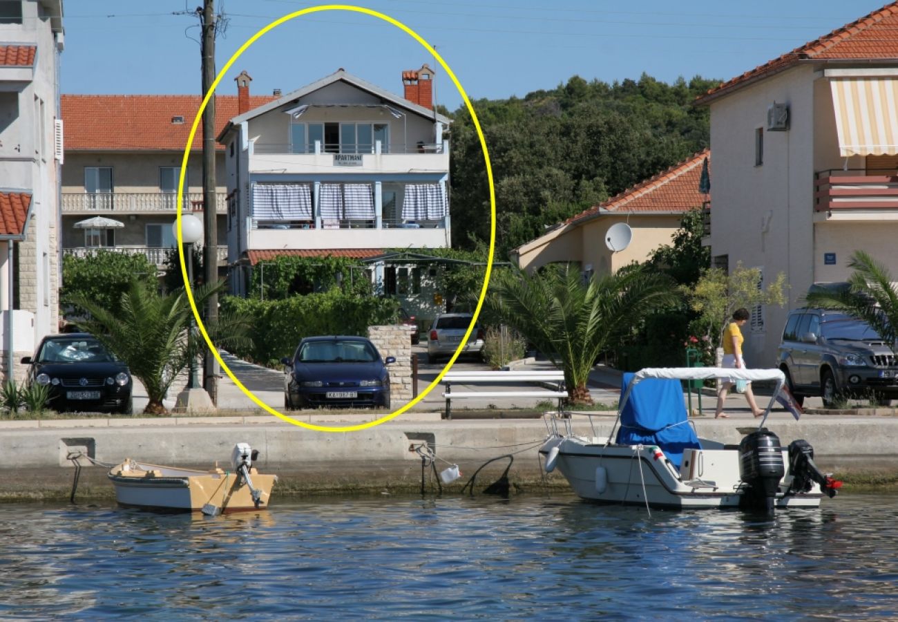 Ferienwohnung in Kukljica - Ferienwohnung in Kukljica mit Meerblick, Terrasse, Klimaanlage, W-LAN (4567-1)