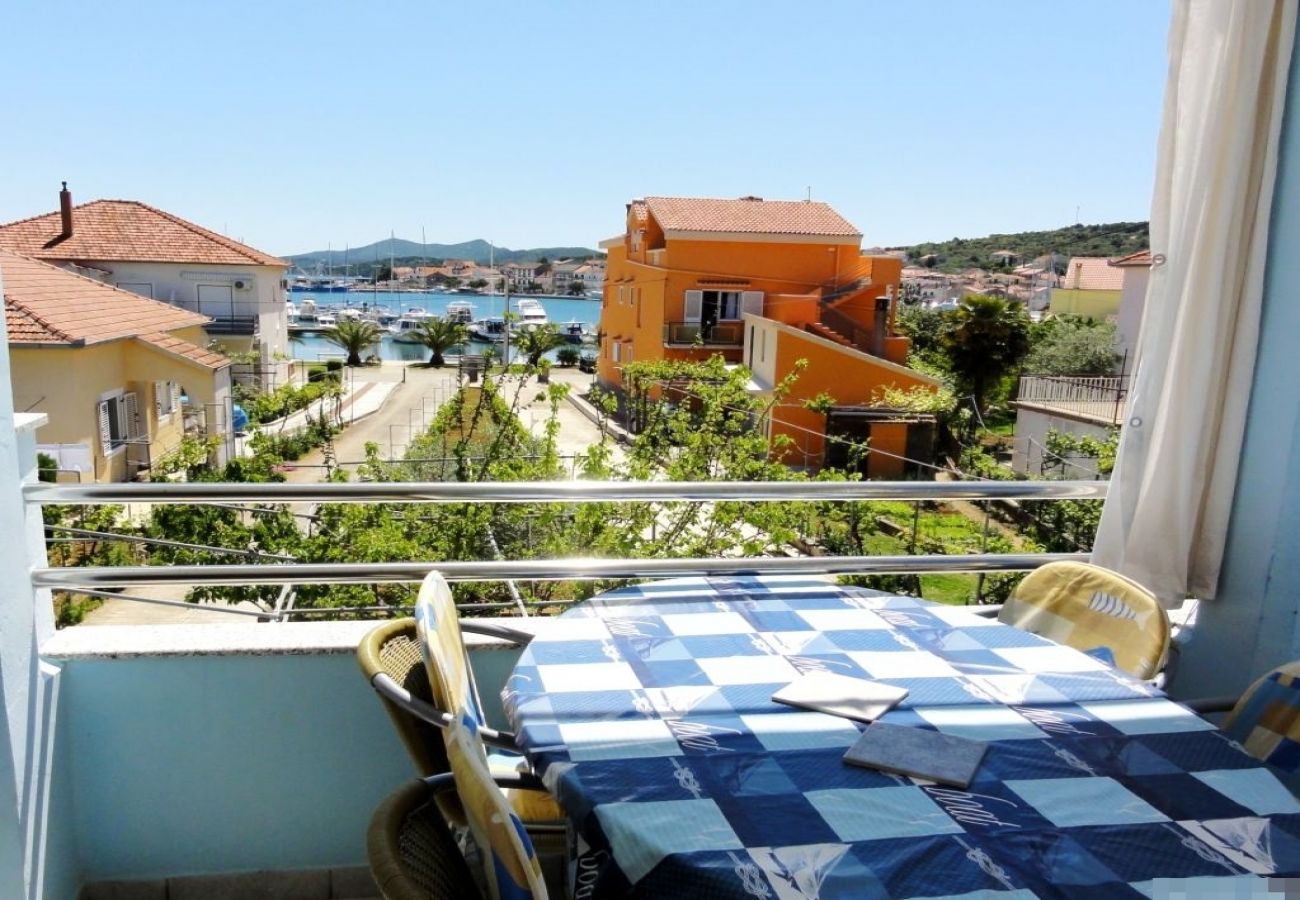 Ferienwohnung in Kukljica - Ferienwohnung in Kukljica mit Meerblick, Terrasse, Klimaanlage, W-LAN (4567-2)