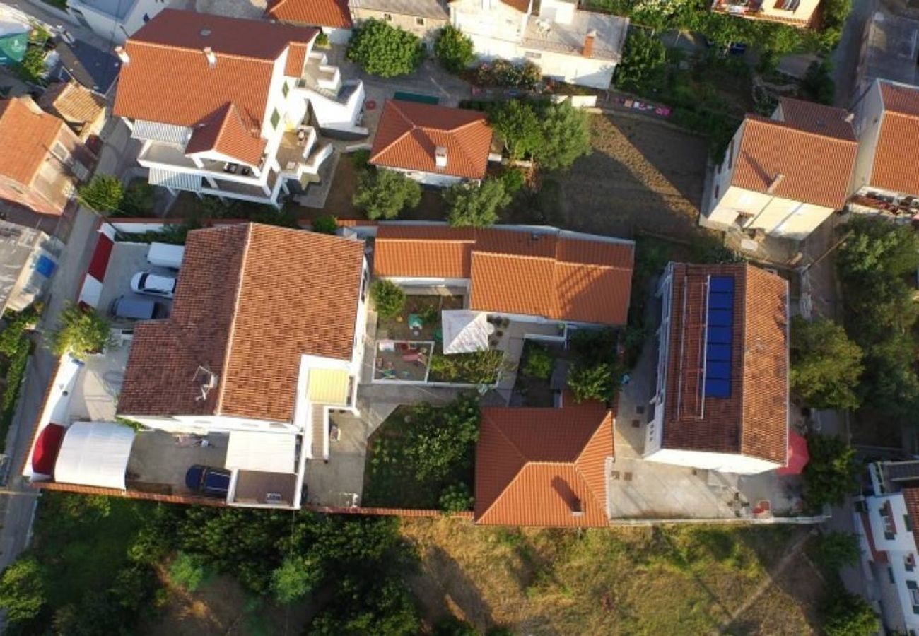 Ferienwohnung in Preko - Ferienwohnung in Preko mit Terrasse, Klimaanlage, W-LAN, Waschmaschine (4568-1)