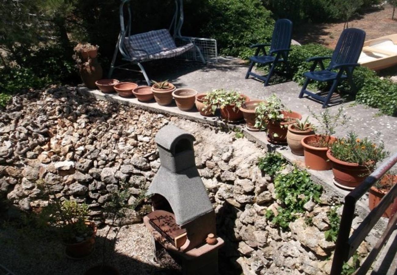 Ferienhaus in Kukljica - Ferienhaus in Kukljica mit Meerblick, Terrasse, Klimaanlage, W-LAN (4572-1)