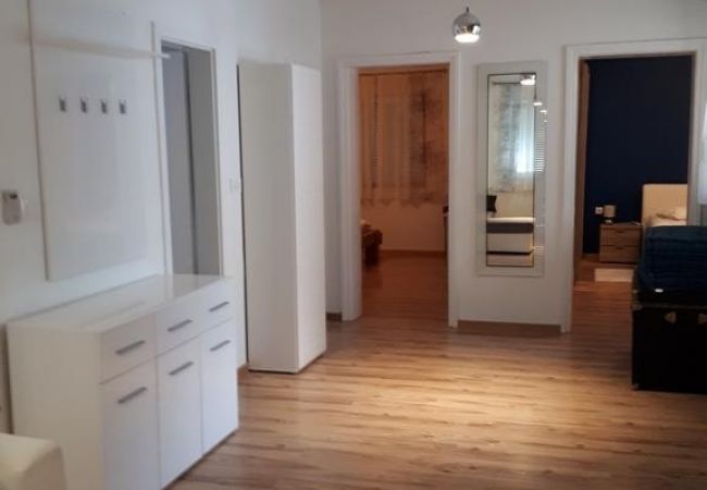 Ferienhaus in Zadar - Ferienhaus in Zadar mit Balkon, Klimaanlage, W-LAN, Waschmaschine (4576-1) Ferienhaus in Zadar - Ferienhaus in Zadar mit Balkon, Klimaanlage, W-LAN, Waschmaschine (4576-1)