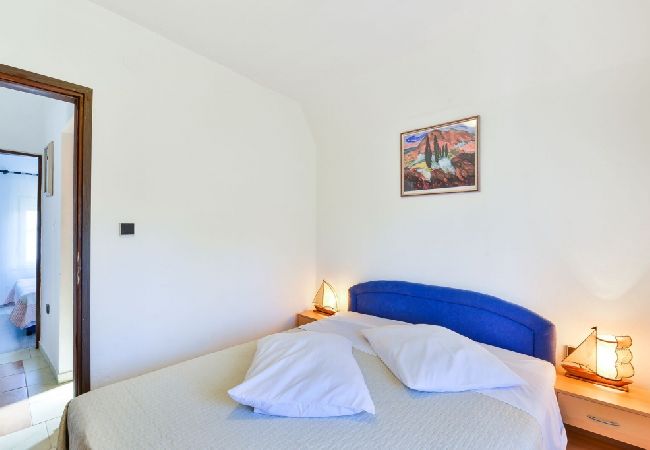 Ferienwohnung in Vir - Ferienwohnung in Vir mit Terrasse, Klimaanlage, W-LAN (4592-1) Ferienwohnung in Vir - Ferienwohnung in Vir mit Terrasse, Klimaanlage, W-LAN (4592-1)