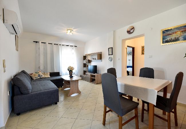 Ferienwohnung in Vir - Ferienwohnung in Vir mit Terrasse, Klimaanlage, W-LAN (4592-1) Ferienwohnung in Vir - Ferienwohnung in Vir mit Terrasse, Klimaanlage, W-LAN (4592-1)
