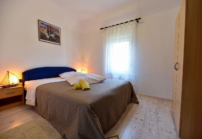 Ferienwohnung in Vir - Ferienwohnung in Vir mit Terrasse, Klimaanlage, W-LAN (4592-1) Ferienwohnung in Vir - Ferienwohnung in Vir mit Terrasse, Klimaanlage, W-LAN (4592-1)