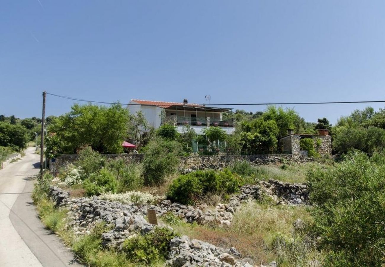 Studio in Ražanj - Studioapartment in Ražanj mit Terrasse, Klimaanlage, W-LAN (4597-1)