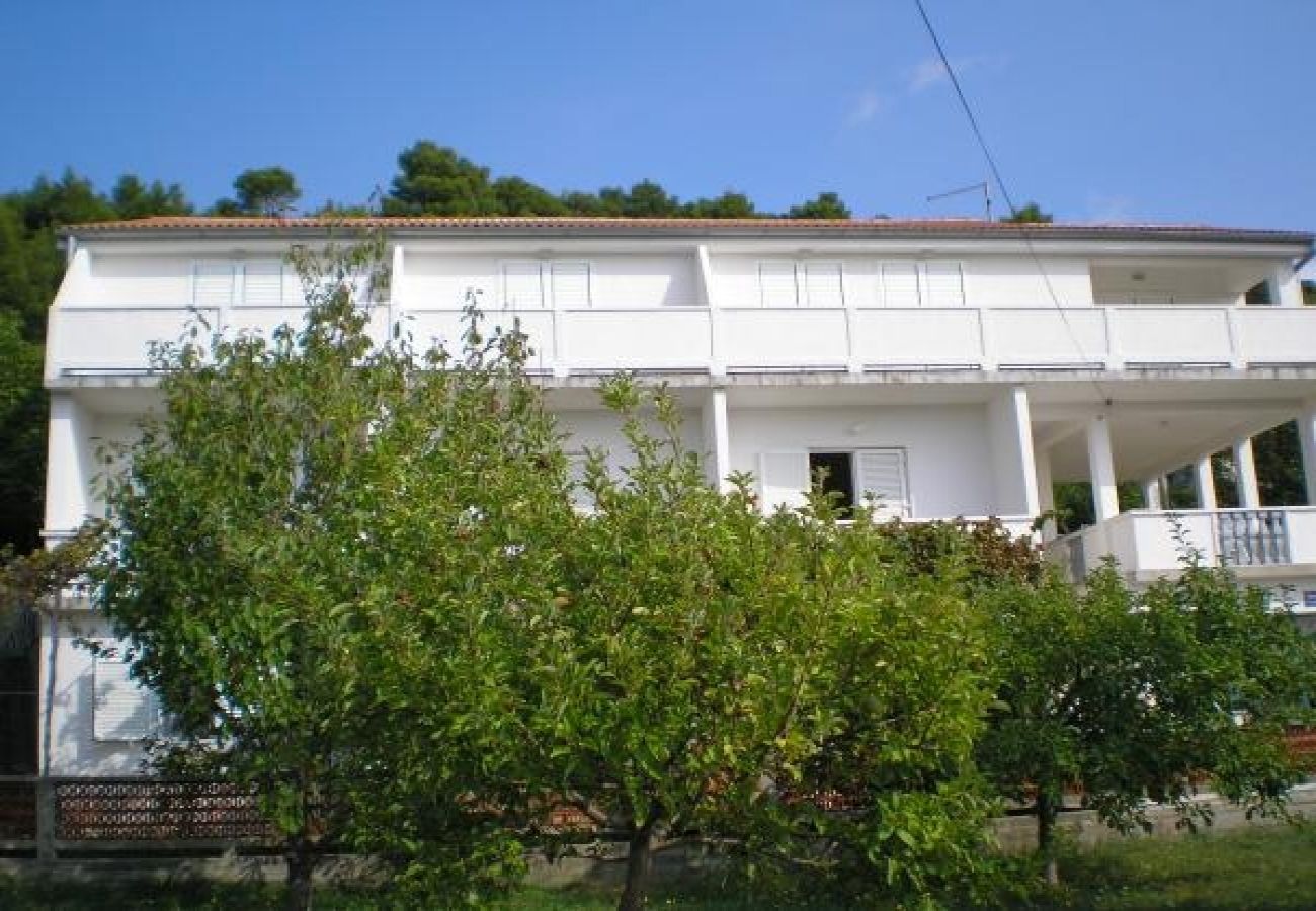 Ferienwohnung in Kampor - Ferienwohnung in Kampor mit Meerblick, Terrasse, Klimaanlage, W-LAN (4610-1)