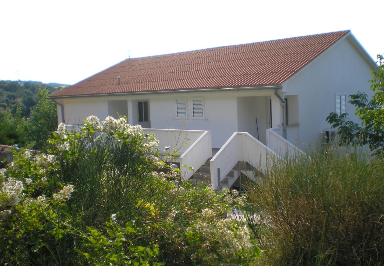 Ferienwohnung in Kampor - Ferienwohnung in Kampor mit Meerblick, Terrasse, Klimaanlage, W-LAN (4610-1)