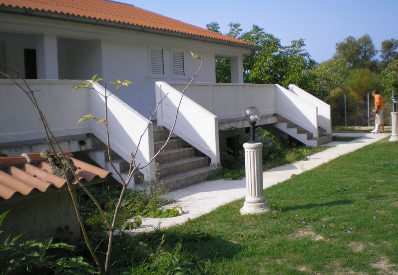 Ferienwohnung in Kampor - Ferienwohnung in Kampor mit Meerblick, Terrasse, Klimaanlage, W-LAN (4610-1)