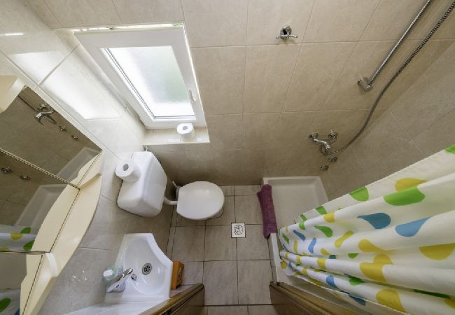 Ferienwohnung in Lopar - Ferienwohnung in Lopar mit Terrasse, Klimaanlage, W-LAN, Waschmaschine (4612-4) Ferienwohnung in Lopar - Ferienwohnung in Lopar mit Terrasse, Klimaanlage, W-LAN, Waschmaschine (4612-4)