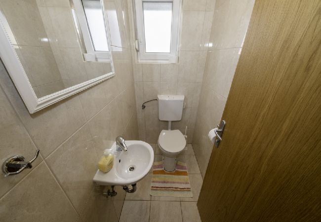 Ferienwohnung in Lopar - Ferienwohnung in Lopar mit Terrasse, Klimaanlage, W-LAN, Waschmaschine (4612-4) Ferienwohnung in Lopar - Ferienwohnung in Lopar mit Terrasse, Klimaanlage, W-LAN, Waschmaschine (4612-4)