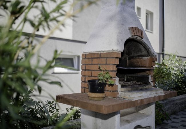 Ferienwohnung in Lopar - Ferienwohnung in Lopar mit Terrasse, Klimaanlage, W-LAN, Waschmaschine (4612-4) Ferienwohnung in Lopar - Ferienwohnung in Lopar mit Terrasse, Klimaanlage, W-LAN, Waschmaschine (4612-4)