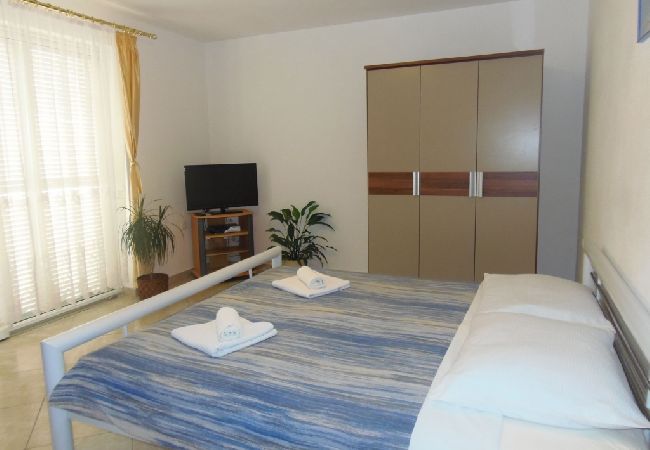 Ferienwohnung in Dramalj - Ferienwohnung in Dramalj mit Meerblick, Balkon, Klimaanlage, W-LAN (4623-10) Ferienwohnung in Dramalj - Ferienwohnung in Dramalj mit Meerblick, Balkon, Klimaanlage, W-LAN (4623-10)