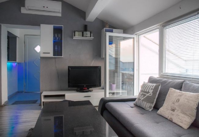 Ferienwohnung in Crikvenica - Ferienwohnung in Crikvenica mit Meerblick, Terrasse, Klimaanlage, W-LAN (4628-55) Ferienwohnung in Crikvenica - Ferienwohnung in Crikvenica mit Meerblick, Terrasse, Klimaanlage, W-LAN (4628-55)