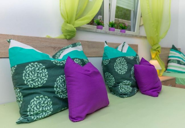 Ferienwohnung in Crikvenica - Ferienwohnung in Crikvenica mit Meerblick, Terrasse, Klimaanlage, W-LAN (4628-3) Ferienwohnung in Crikvenica - Ferienwohnung in Crikvenica mit Meerblick, Terrasse, Klimaanlage, W-LAN (4628-3)