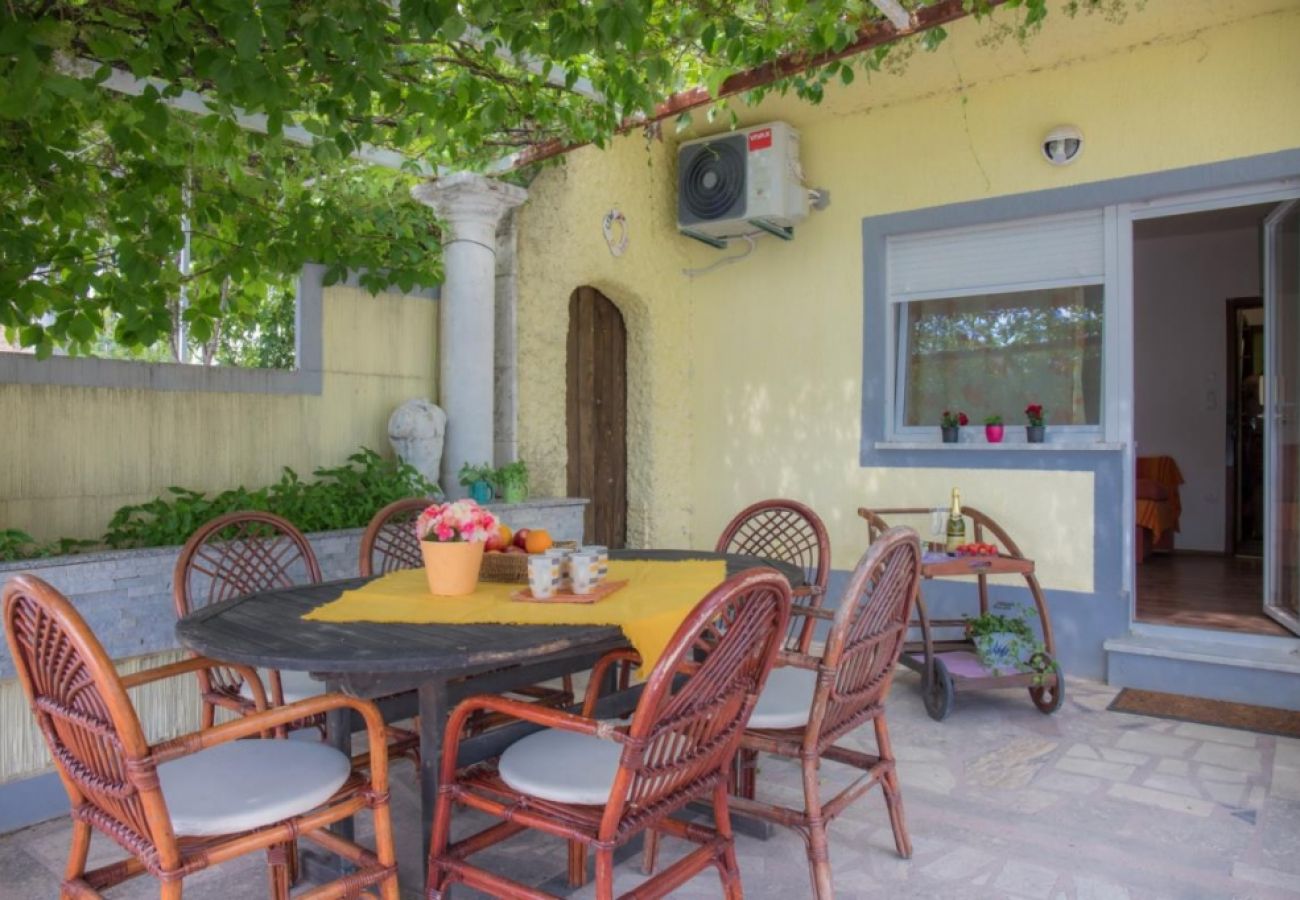 Ferienwohnung in Crikvenica - Ferienwohnung in Crikvenica mit Meerblick, Terrasse, Klimaanlage, W-LAN (4628-3)