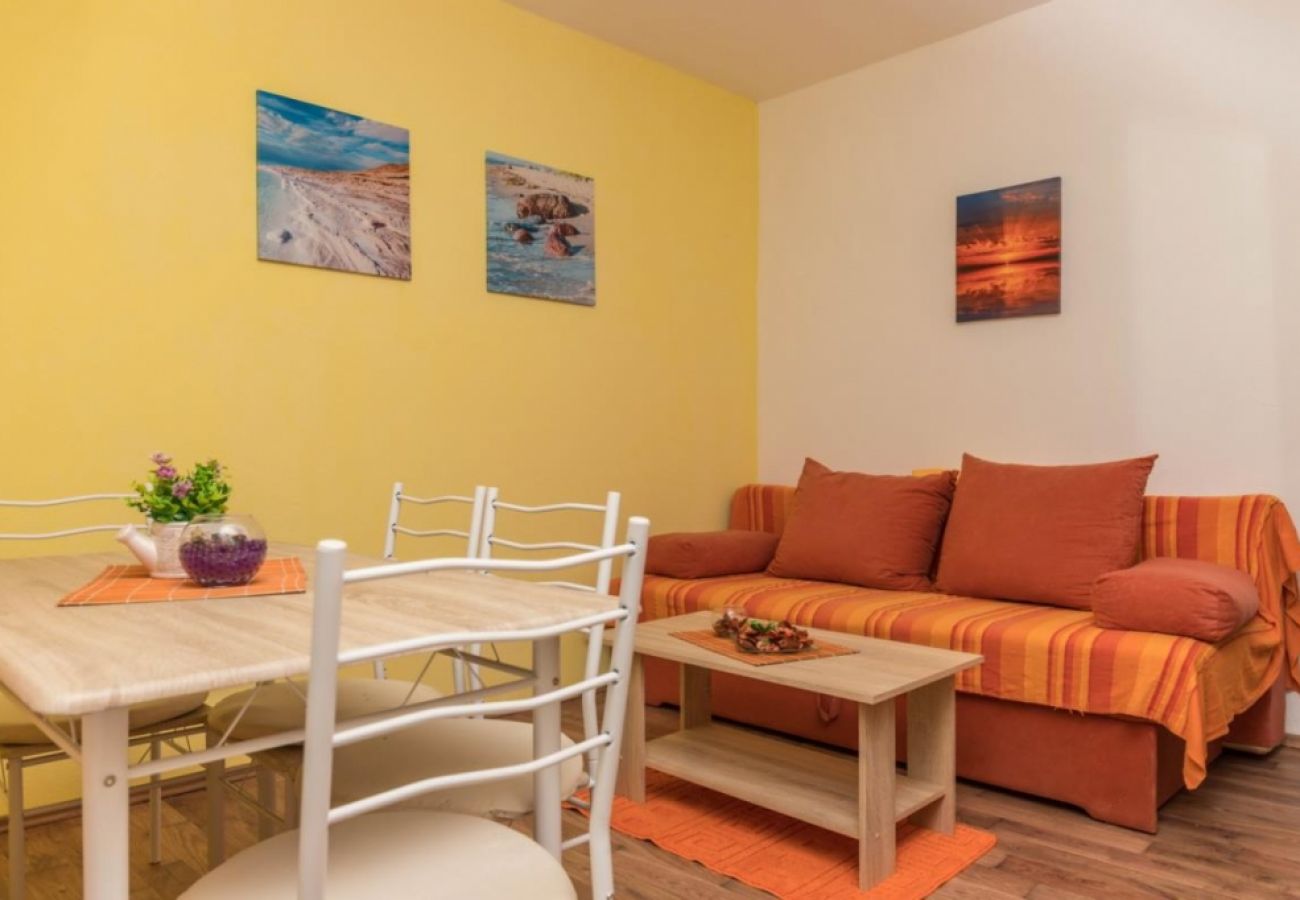 Ferienwohnung in Crikvenica - Ferienwohnung in Crikvenica mit Meerblick, Terrasse, Klimaanlage, W-LAN (4628-3)